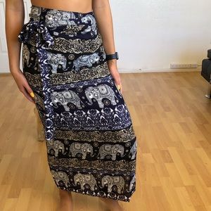 Elephant tie maxi skirt new condition